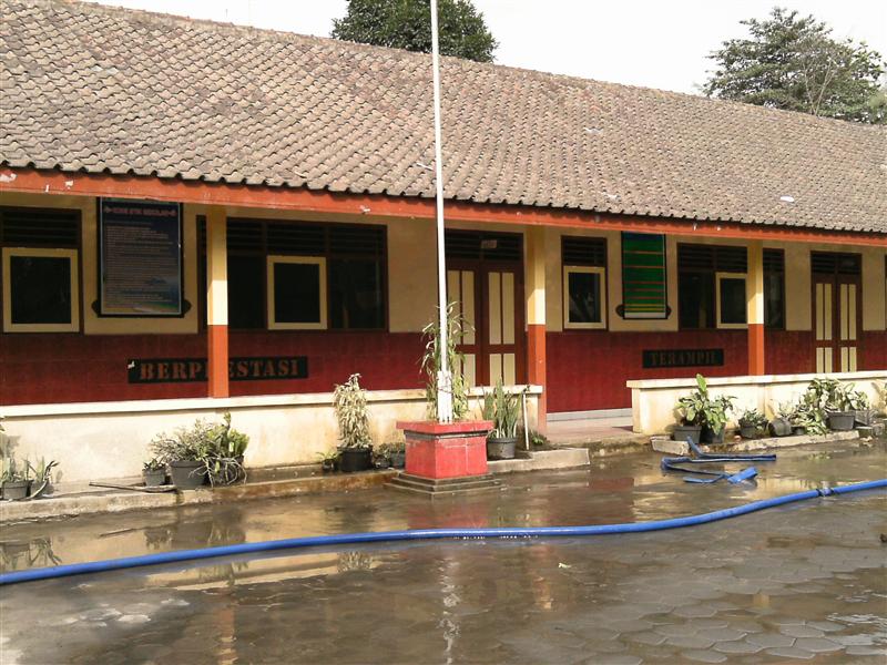 Lingkungan SD Negeri Karanganyar